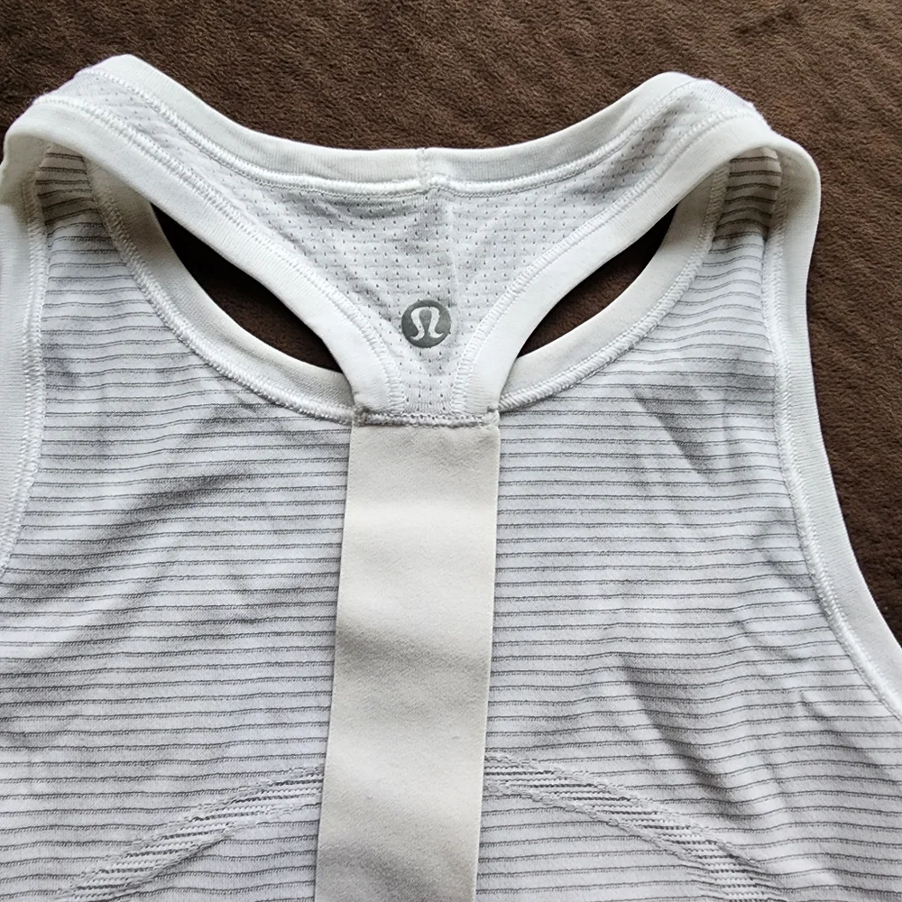 Lululemon Swiftly tank top - Picture 3 of 7